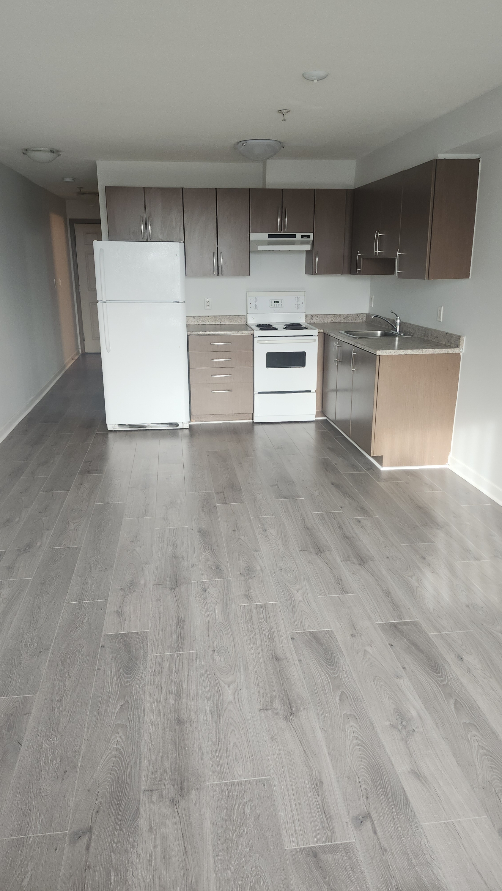 3683 E Hastings Street, 317